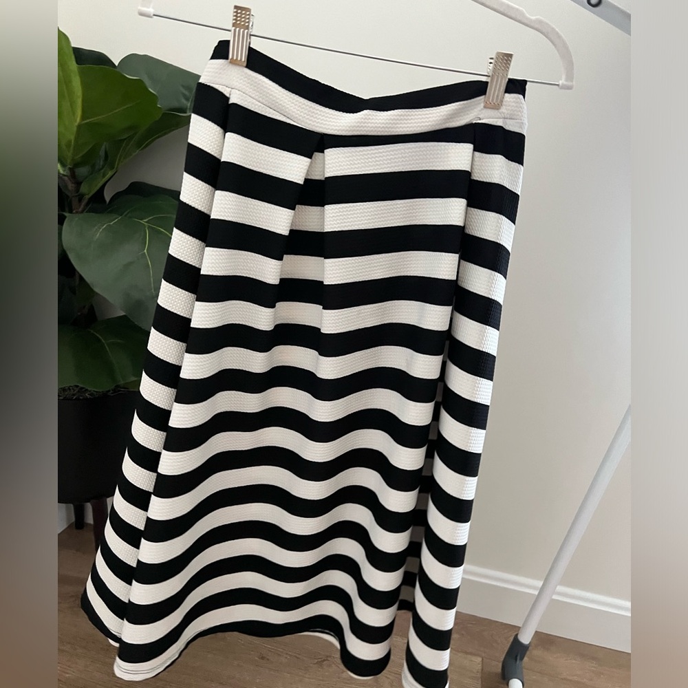 Waffle striped fit & flare skirt